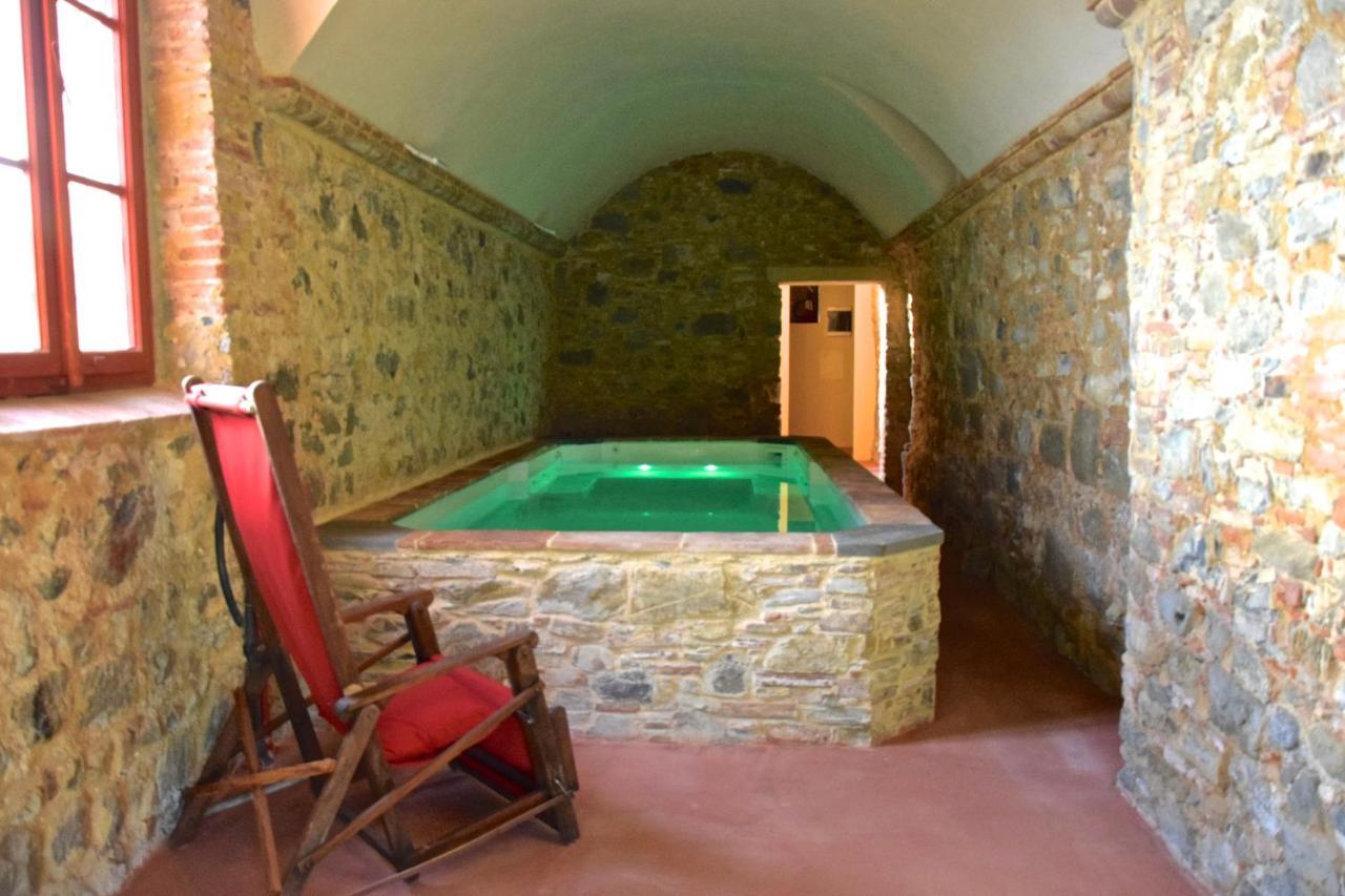 Palazzina Del Chiasso Bed & Breakfast San Martino in Freddana Bagian luar foto